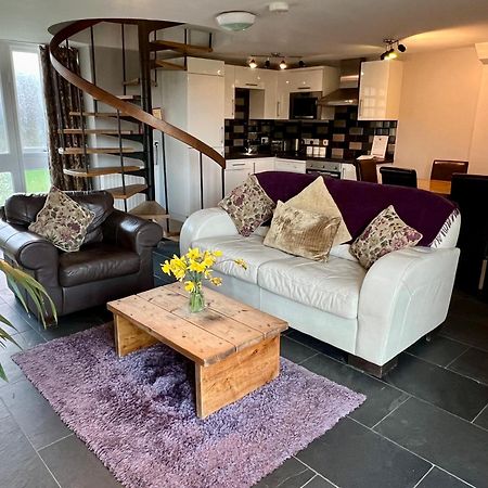 Cader Mountain View Cottage With Hot Tub In Snowdonia Долгеллау Экстерьер фото
