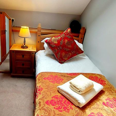 Cader Mountain View Cottage With Hot Tub In Snowdonia Долгеллау Экстерьер фото
