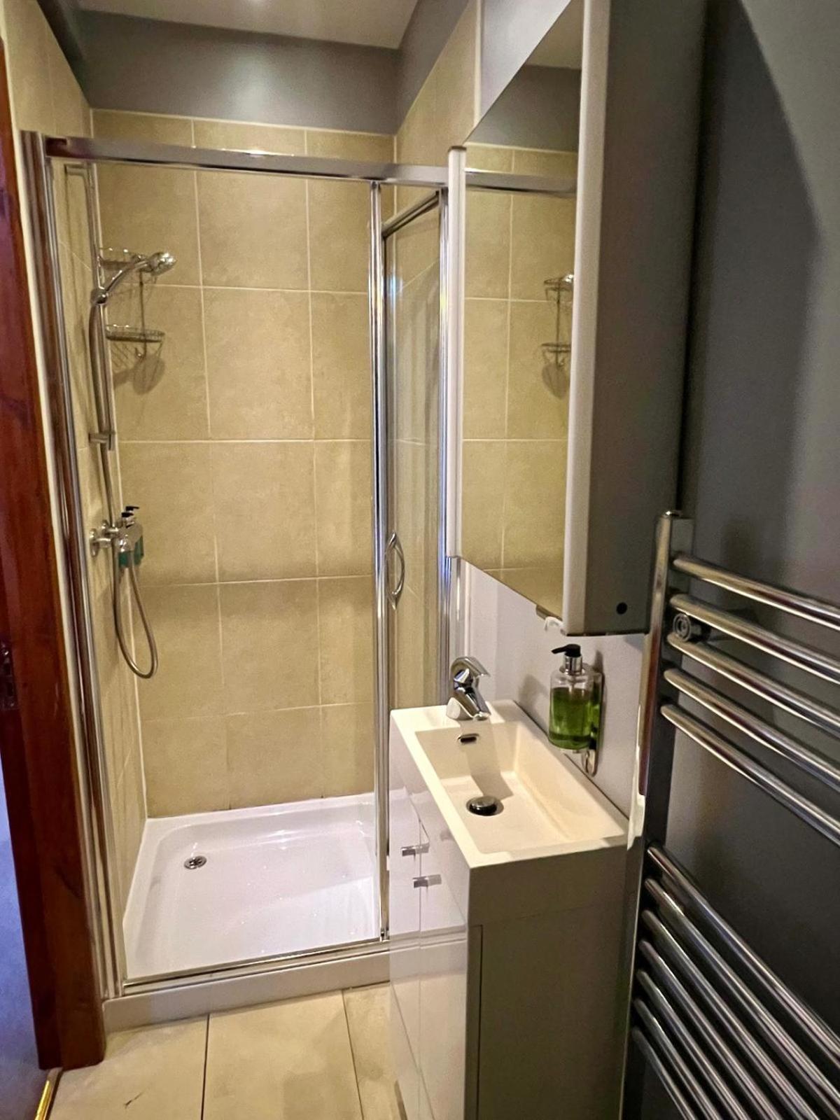 Cader Mountain View Cottage With Hot Tub In Snowdonia Долгеллау Экстерьер фото