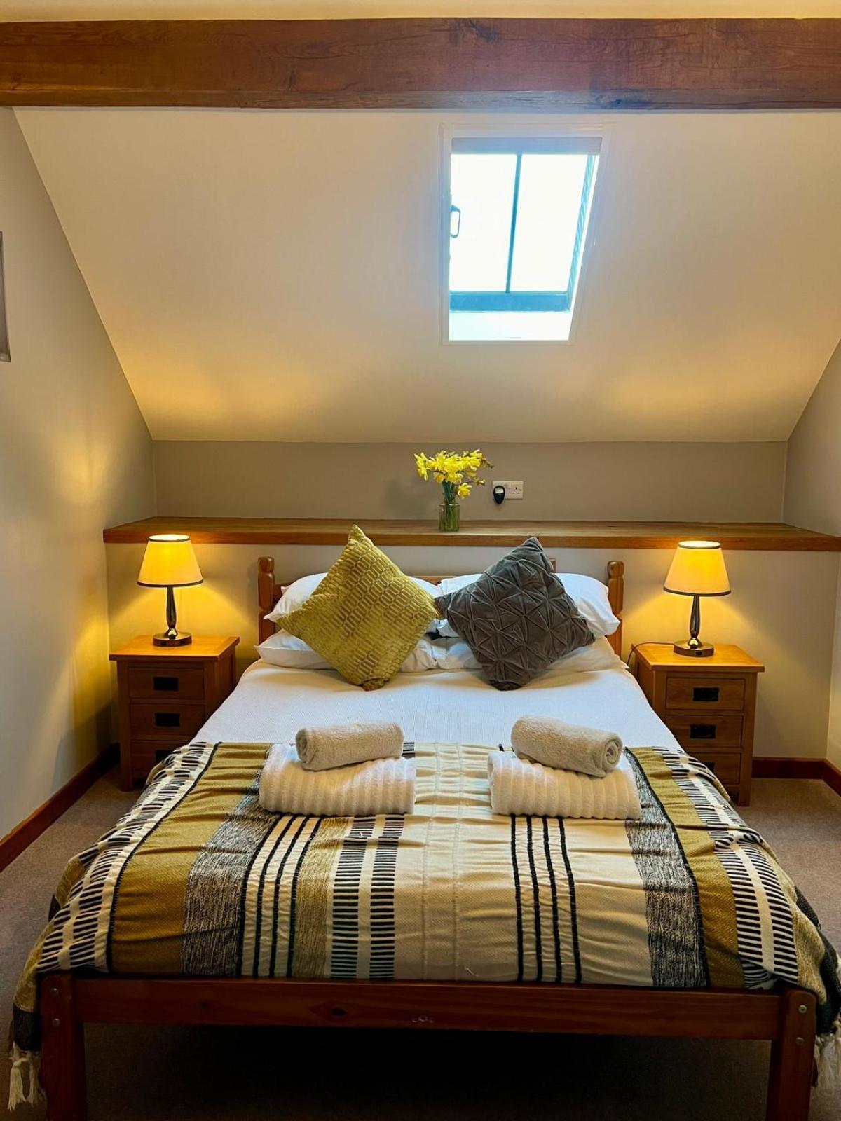 Cader Mountain View Cottage With Hot Tub In Snowdonia Долгеллау Экстерьер фото