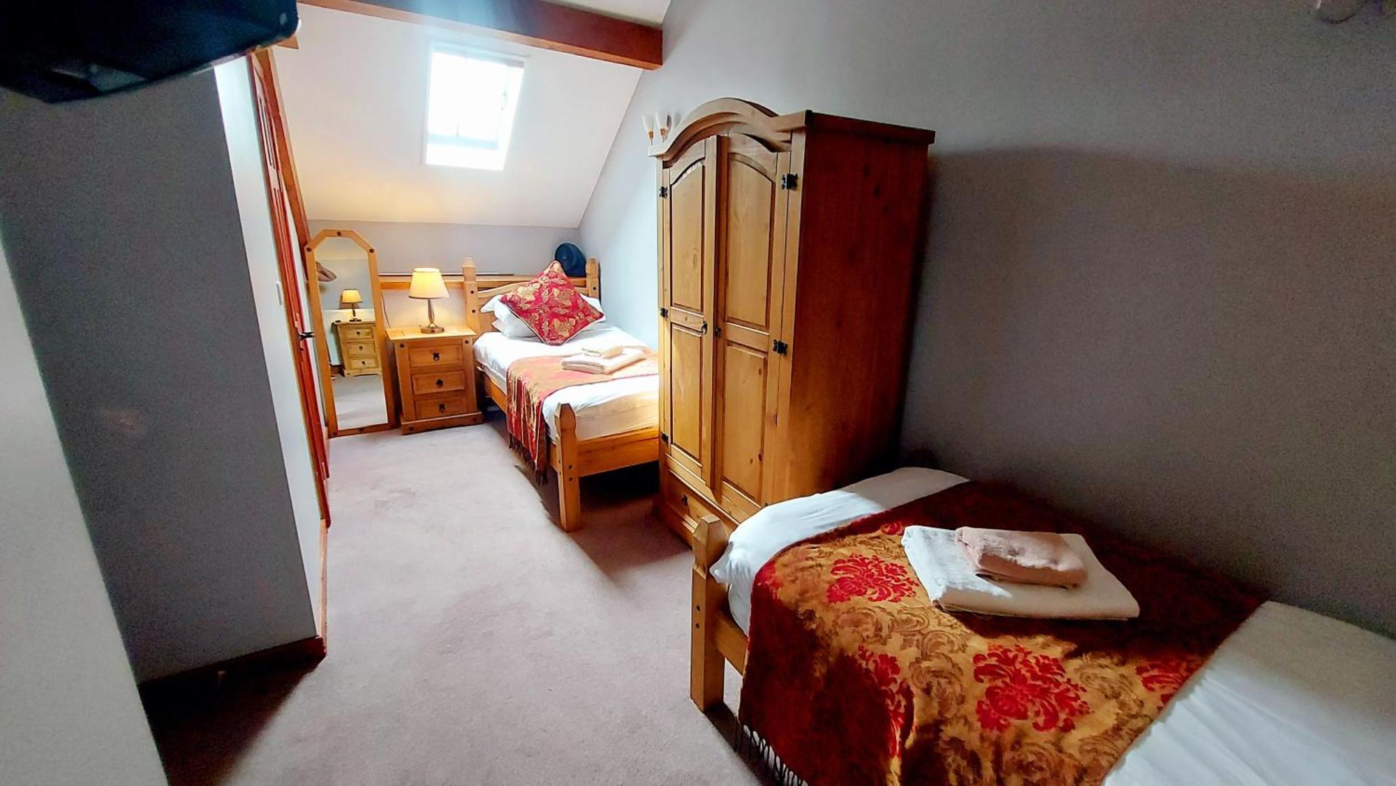 Cader Mountain View Cottage With Hot Tub In Snowdonia Долгеллау Экстерьер фото